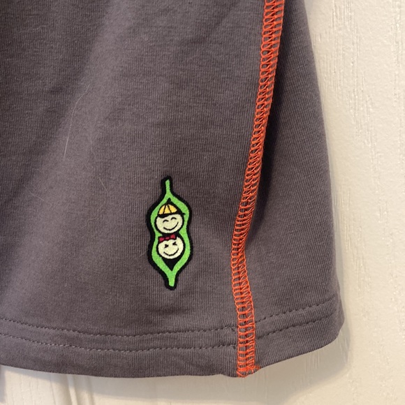 Peekaboo Beans size 6 colour block tee BNWT - Picture 6 of 6